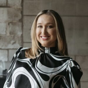 Emily Henson Headshot